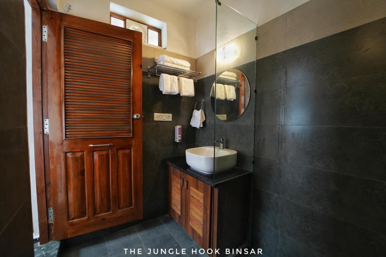 فندق The Jungle Hook Binsar المورا المظهر الخارجي الصورة